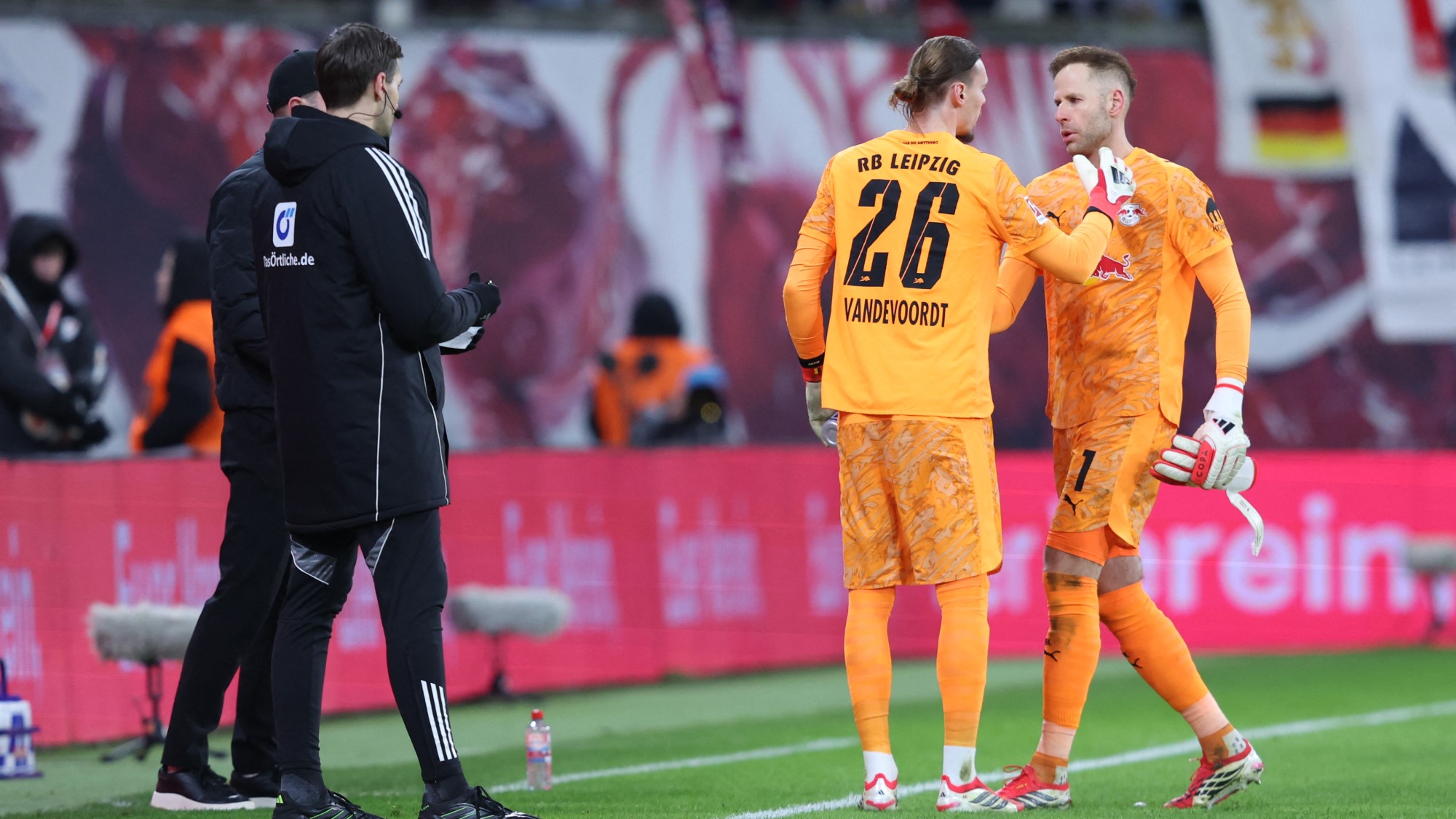 Gulácsi Péter sérülés Laipzig Wolfsburg