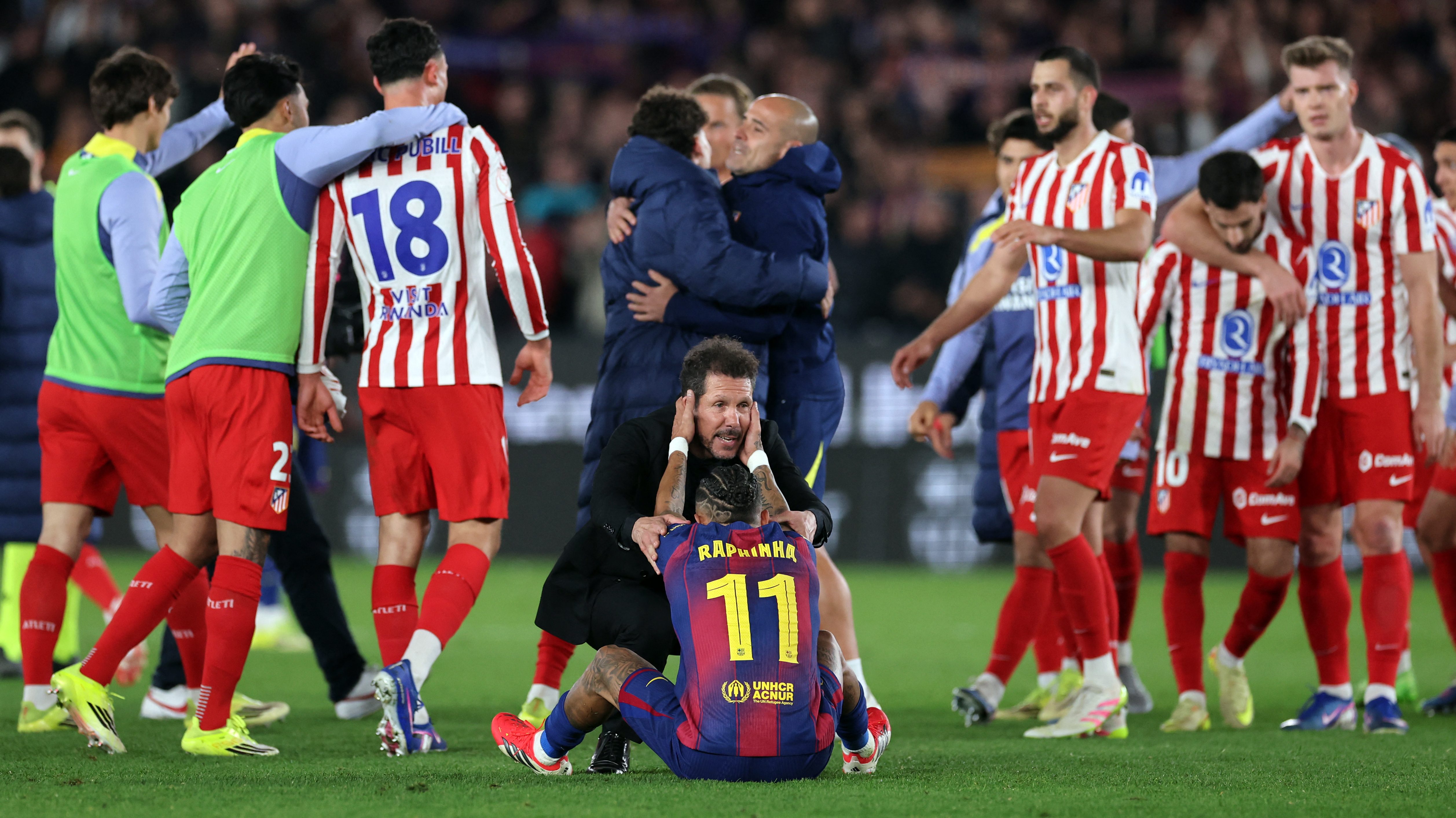 Barcelona-Atletico Madrid a lefújás után.