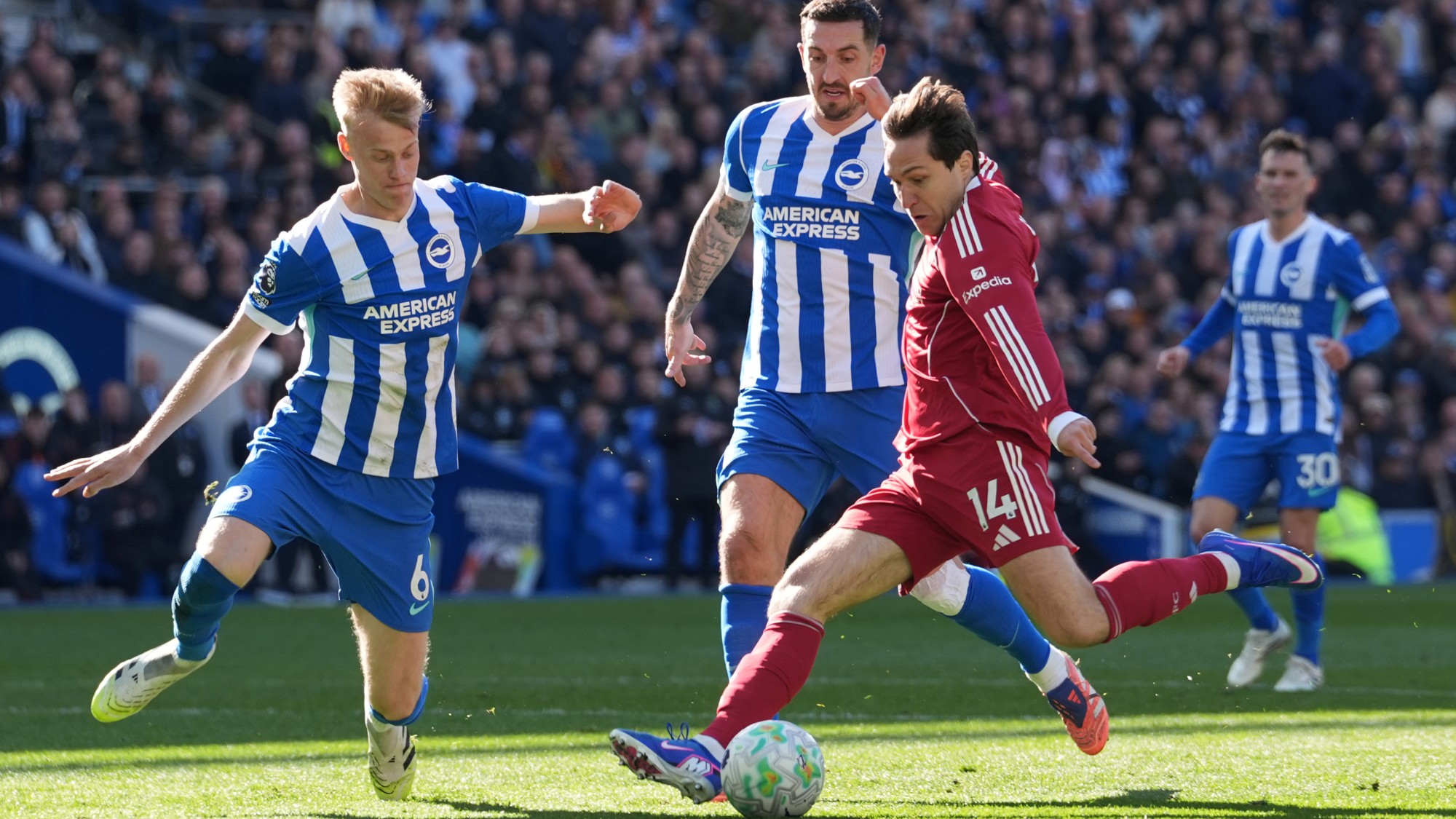 Federico Chiesa a Brighton elleni bajnokin sérült meg.