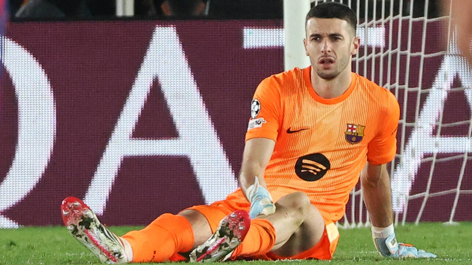 Joan Garcia is injured during the match between FC Barcelona and Newcastle FC, part of the second leg of the round of 16 of the UEFA Champions League, at the Spotify Camp Nou in Barcelona, Spain, on March 18, 2026. (Photo by Joan Valls/Urbanandsport/NurPhoto)